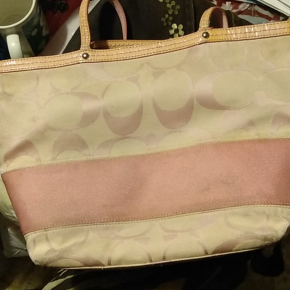 Coach Accessories - Coach pocketbook